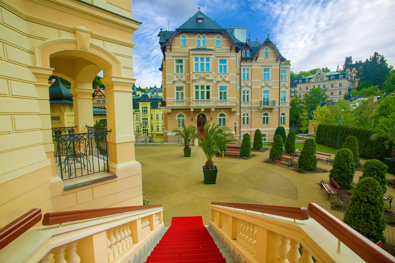 Savoy Westend Hotel je luxusní wellness hotel s více než 100 letou historií